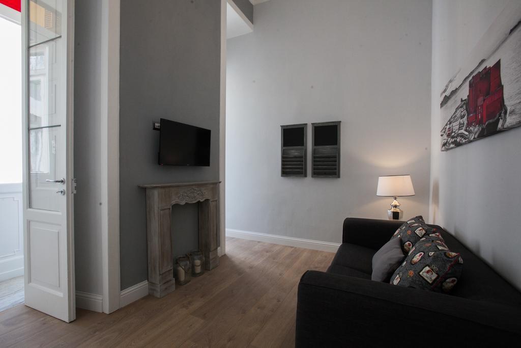 Largo Donnaregina Apartment Naples