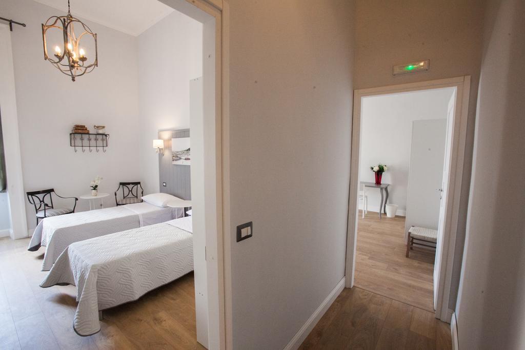 Apartment Largo Donnaregina Naples